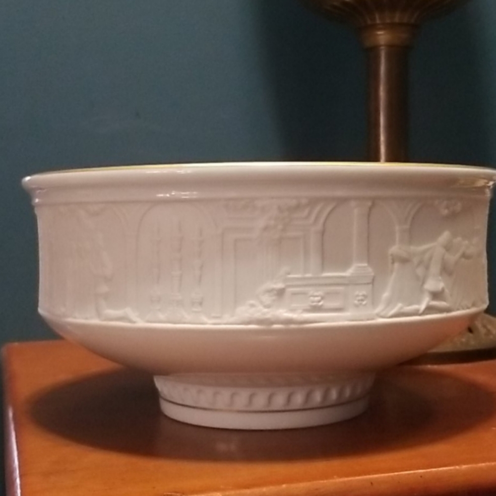 Franklin Mint Romeo & Juliet 10.5" Bowl